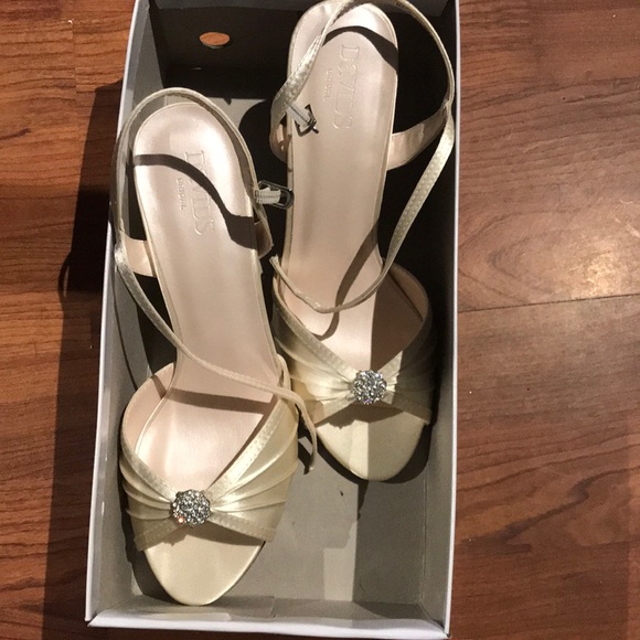 Brand new David’s bridle shoes - Picture 2 of 4